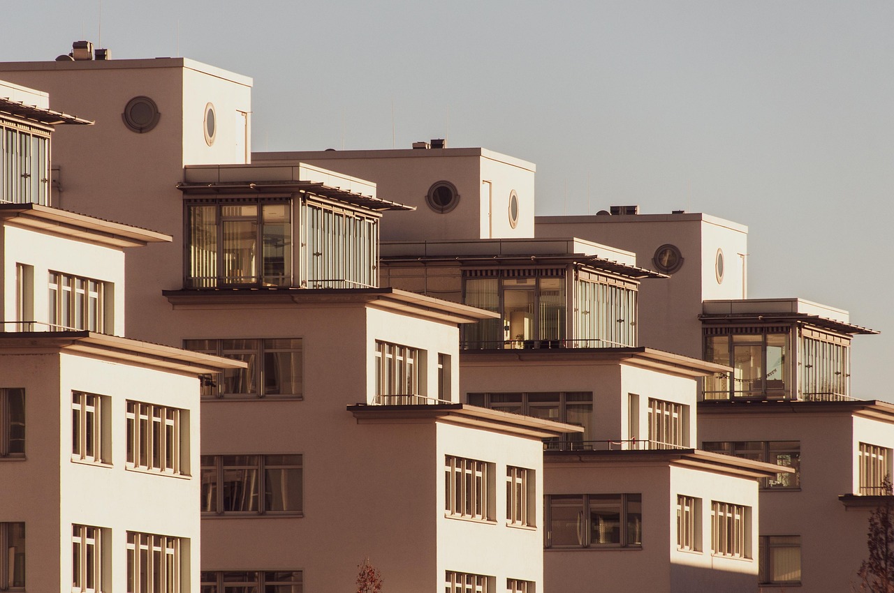 entdecken sie die aktuellen trends und entwicklungen der immobilienpreise. informieren sie sich über die faktoren, die die märkte beeinflussen, und erhalten sie wertvolle einblicke in die preisgestaltung für kauf und miete in verschiedenen regionen.