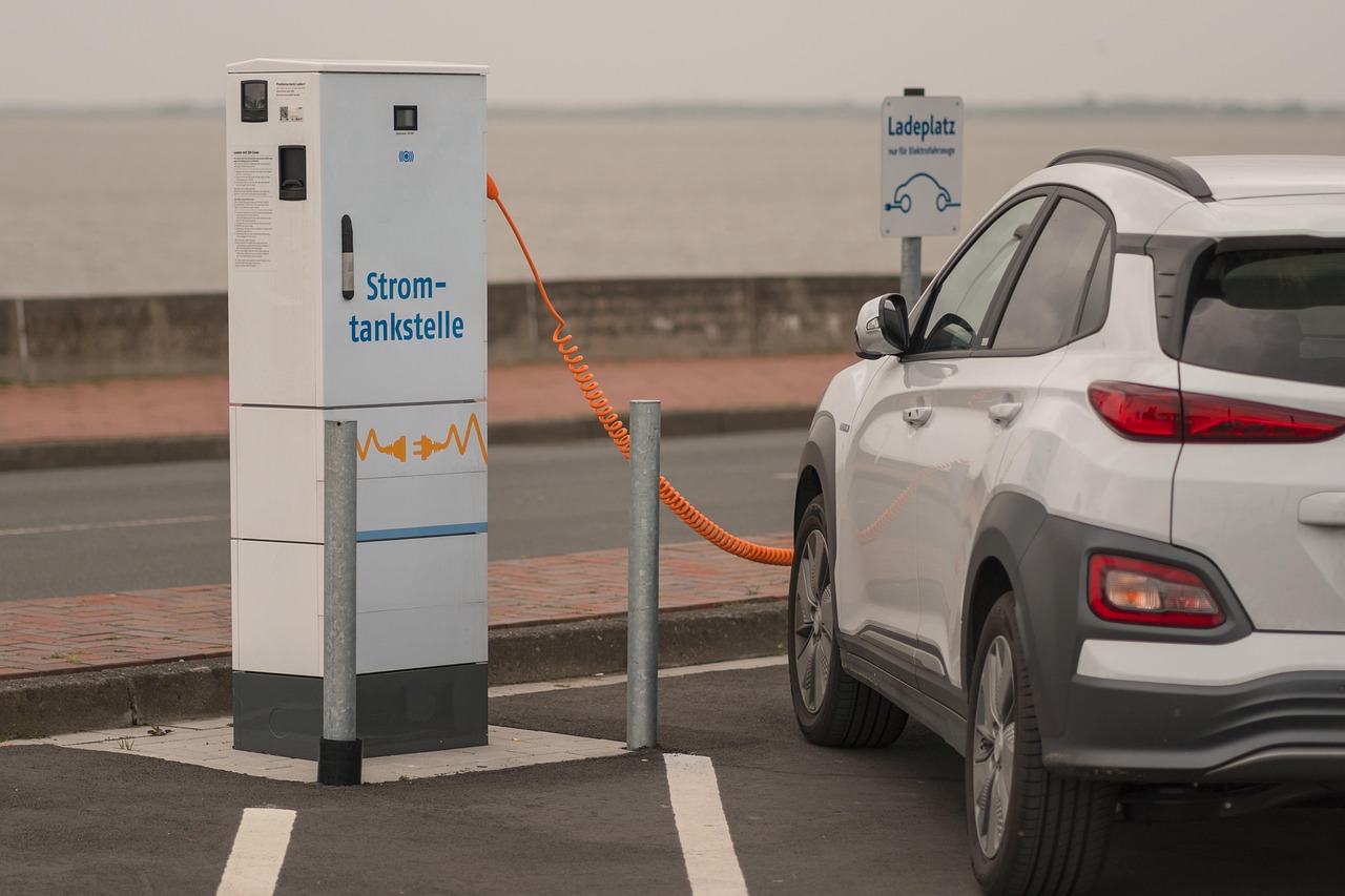 entdecken sie die zukunft der mobilität mit e-mobility: alles über elektrofahrzeuge, ladestationen, umweltfreundliche innovationen und aktuelle trends zur nachhaltigen fortbewegung.