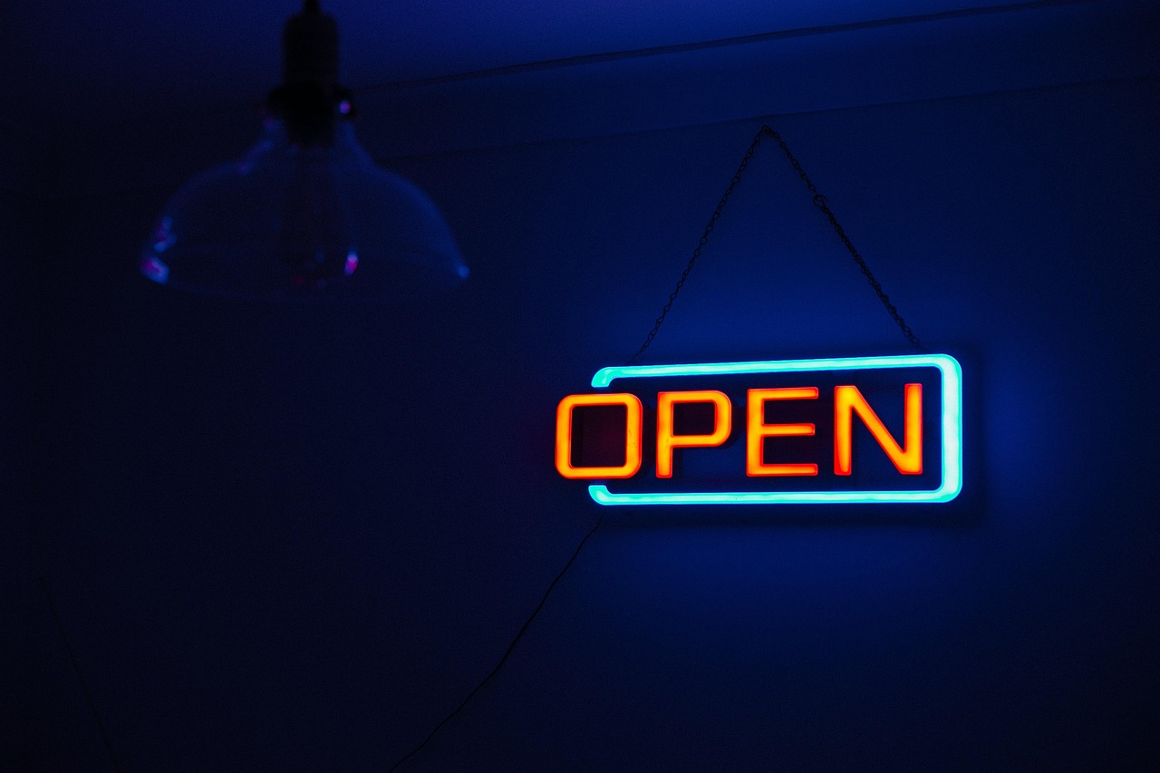 entdecken sie aktuelle trends, innovationen und lösungen im einzelhandel. alles über verkaufsstrategien, digitale transformation und erfolgreiche geschäftsentwicklung im retail-bereich.